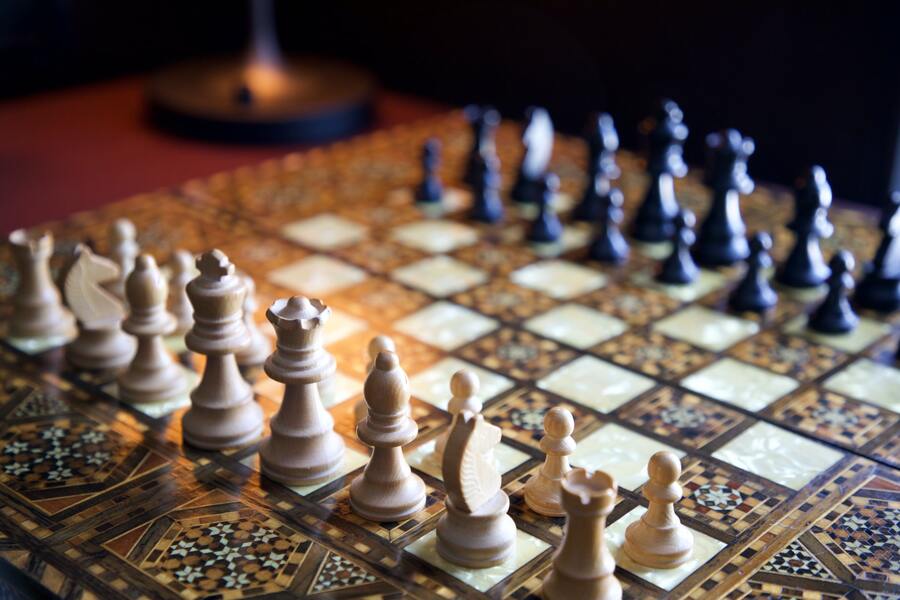 Read more about the article Otwarcia szachowe — zobacz strategie debiutów szachowych